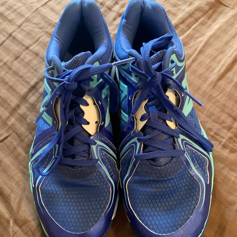 Women’s New Balance 997 crosstrainers